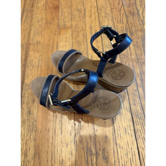 Tory Burch Wedges Size 10 Two Tone Black Leather Logo Khaki Brown Burlap EUC - Picture 8 of 8